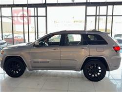 جیپ گراند شیرۆکی